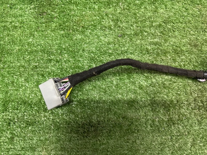 Провод центральной консоли Ford Kuga 2013 SUV