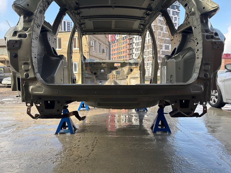 Задняя часть кузова Ford Kuga 2013 SUV