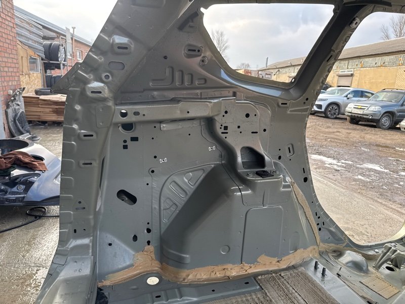 Задняя часть кузова Ford Kuga 2013 SUV