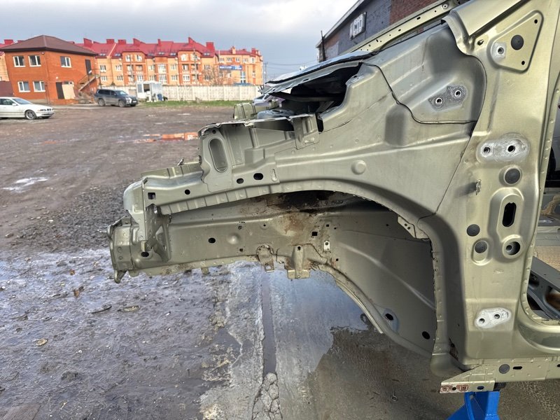 Передняя часть кузова Лонжероны Ford Kuga 2013 SUV