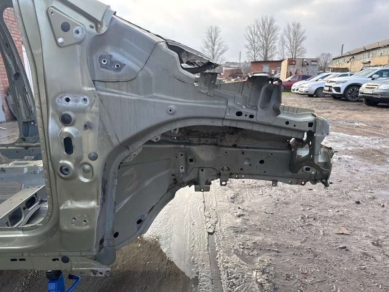 Передняя часть кузова Лонжероны Ford Kuga 2013 SUV