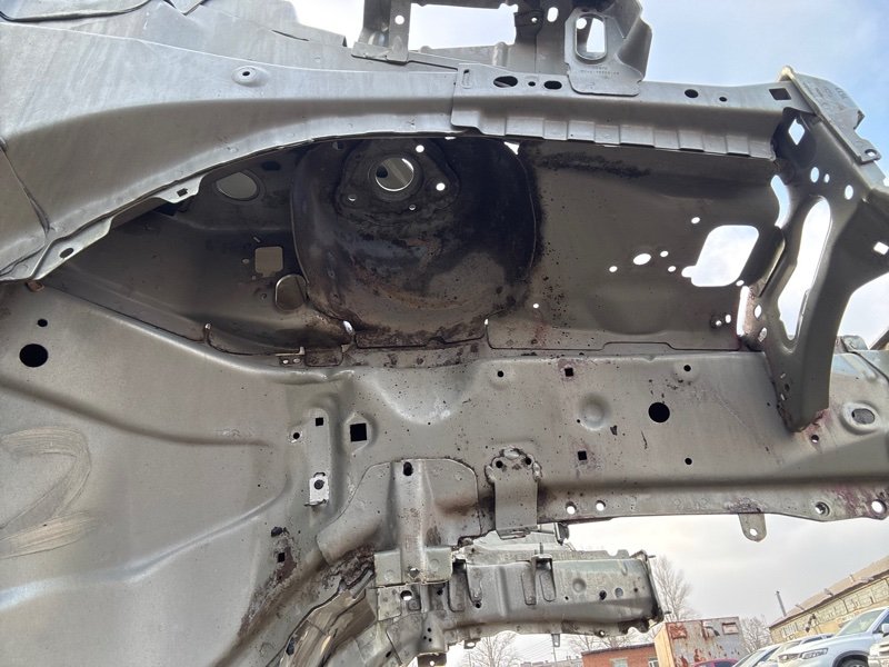 Передняя часть кузова Лонжероны Ford Kuga 2013 SUV