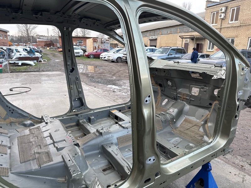 Порог со стойкой Ford Kuga 2013 SUV