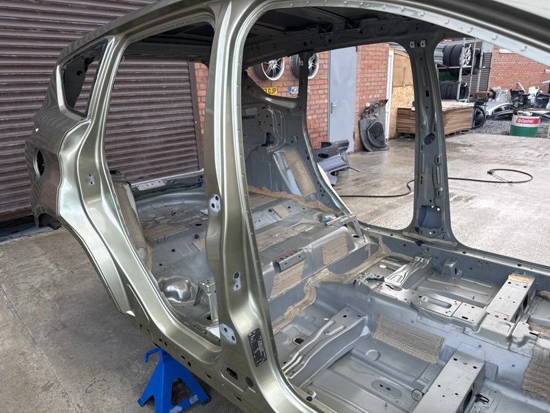 Порог со стойкой Ford Kuga 2013 SUV