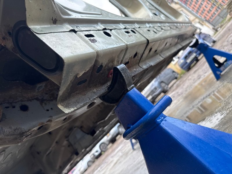 Порог со стойкой Ford Kuga 2013 SUV