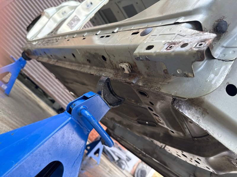 Порог со стойкой Ford Kuga 2013 SUV