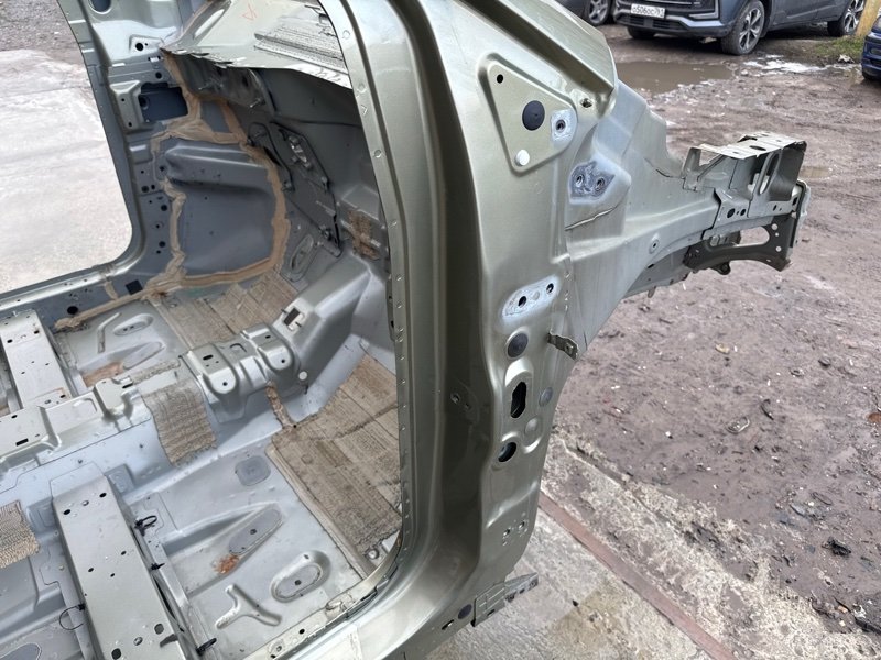 Четверть (лонжерон) Ford Kuga 2013 SUV