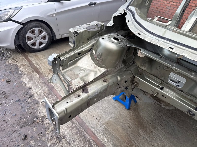 Четверть (лонжерон) Ford Kuga 2013 SUV