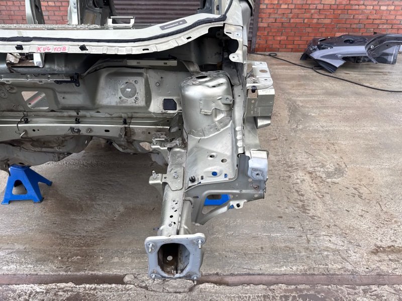Четверть (лонжерон) Ford Kuga 2013 SUV