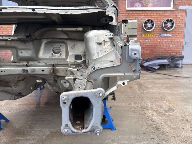 Четверть (лонжерон) Ford Kuga 2013 SUV