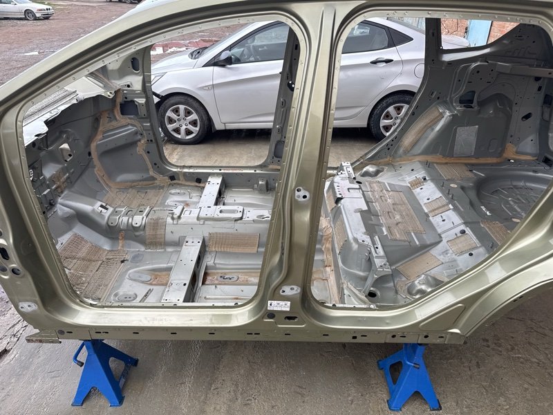 Порог со стойкой Ford Kuga 2013 SUV