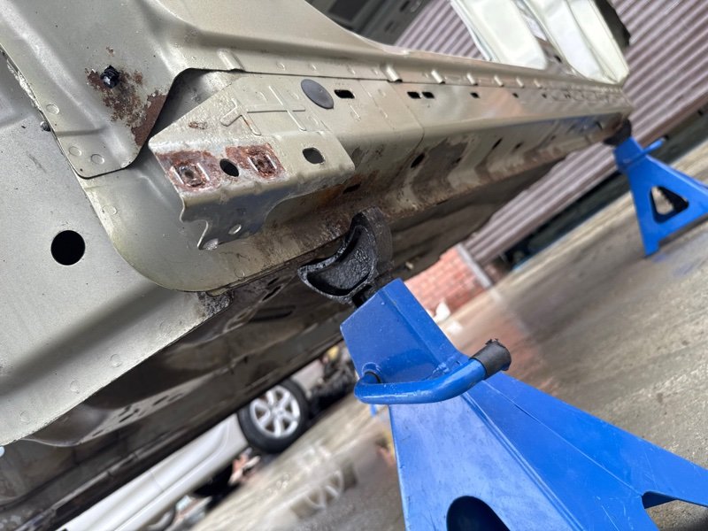 Порог со стойкой Ford Kuga 2013 SUV