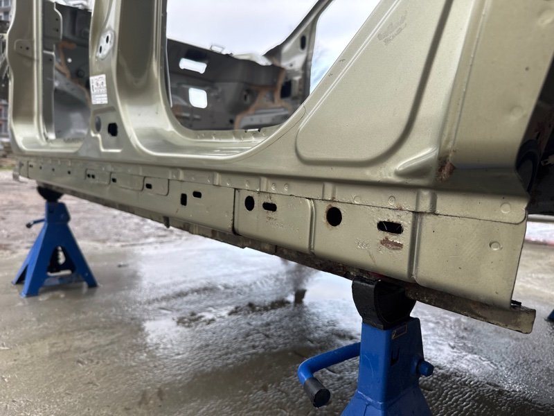 Порог со стойкой Ford Kuga 2013 SUV