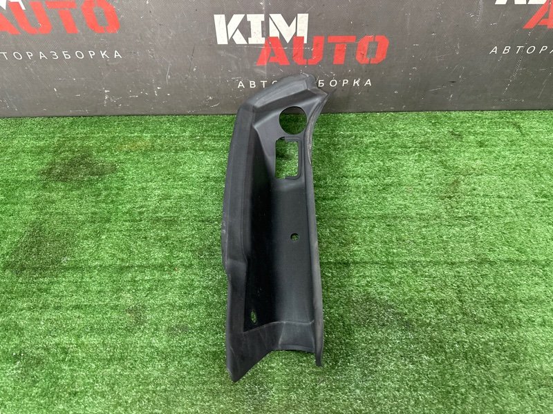 Водосток Ford Kuga 2013 SUV