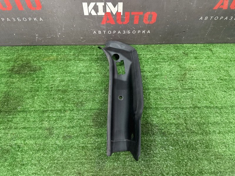 Водосток Ford Kuga 2013 SUV