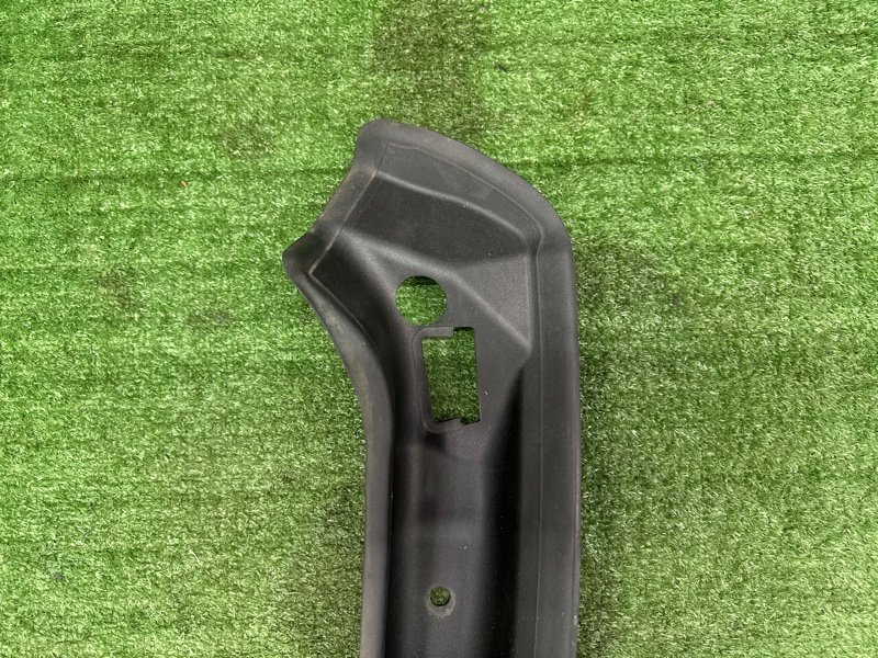 Водосток Ford Kuga 2013 SUV