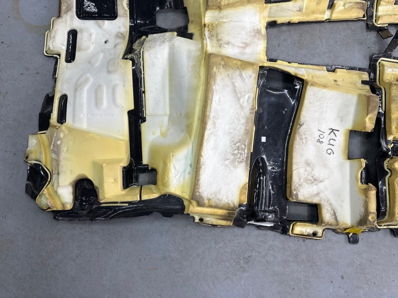 Ковер пола Ford Kuga 2013 SUV