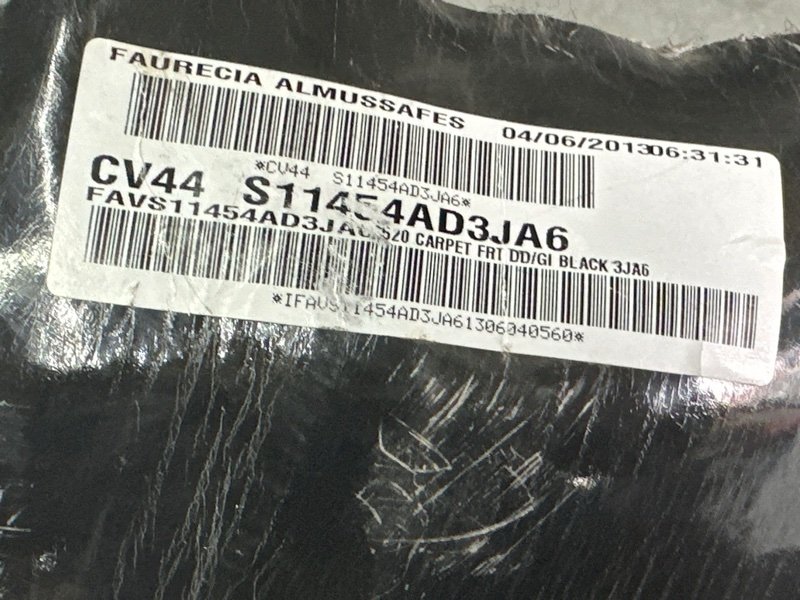 Ковер пола Ford Kuga 2013 SUV