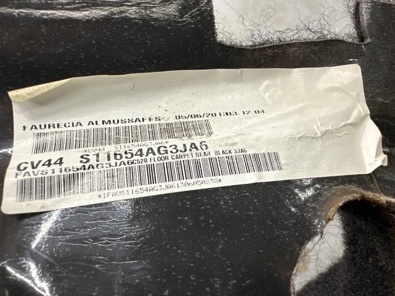 Ковер пола Ford Kuga 2013 SUV