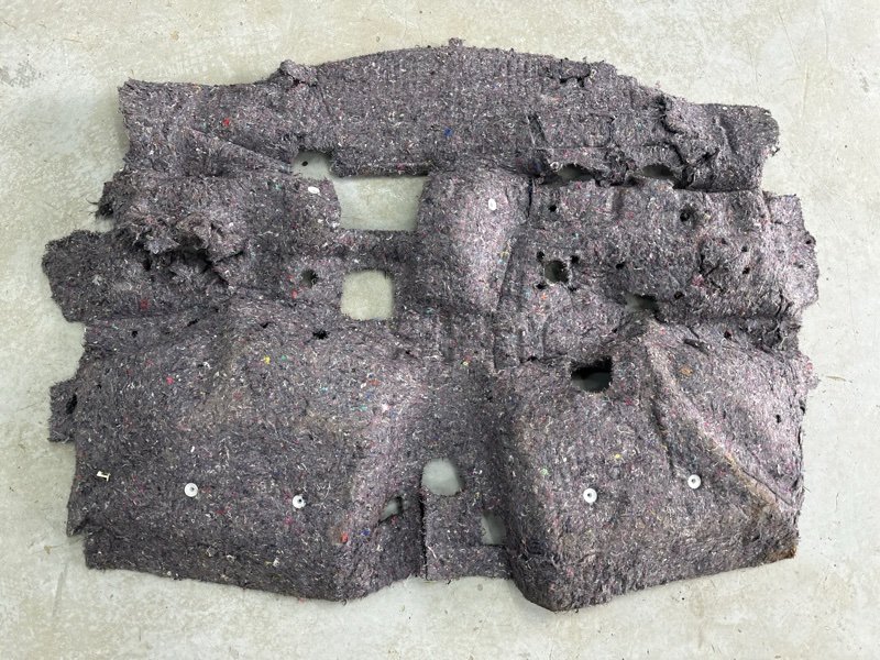 Шумоизоляция пола Ford Kuga 2013 SUV