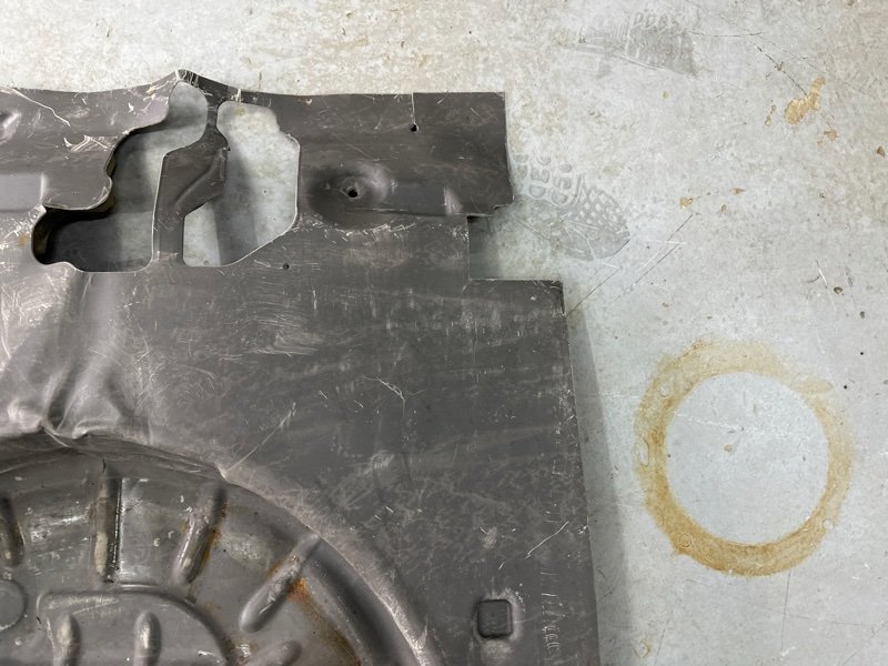 Шумоизоляция багажника Ford Kuga 2013 SUV