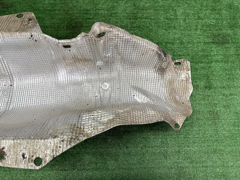 Тепловой экран Ford Kuga 2013 SUV