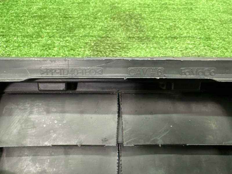 Решетка вентиляционная Ford Kuga 2013 SUV