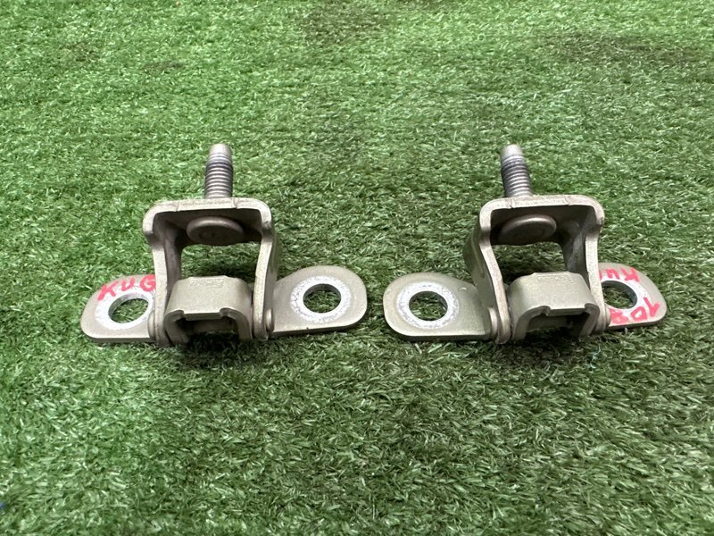 Петли крышки багажника Ford Kuga 2013 SUV