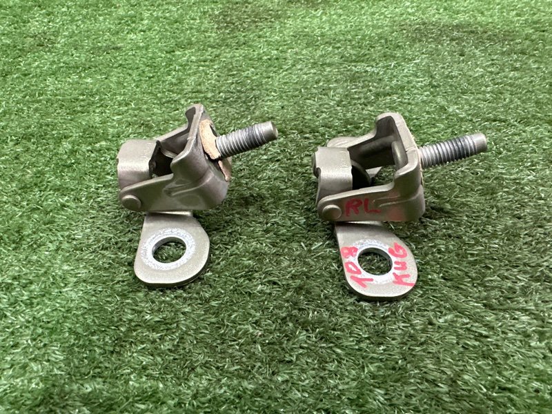 Петли крышки багажника Ford Kuga 2013 SUV