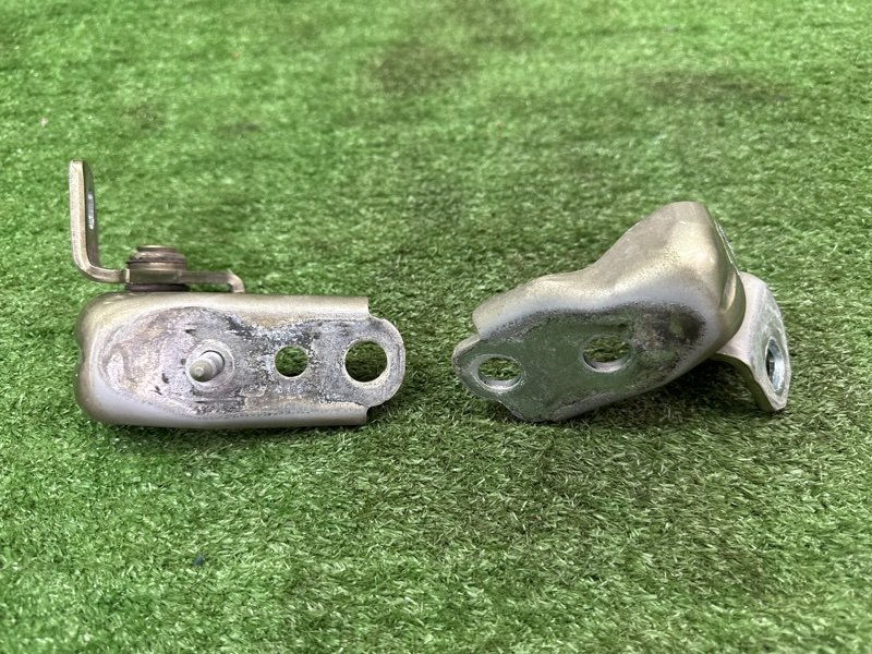 Петли двери Ford Kuga 2013 SUV