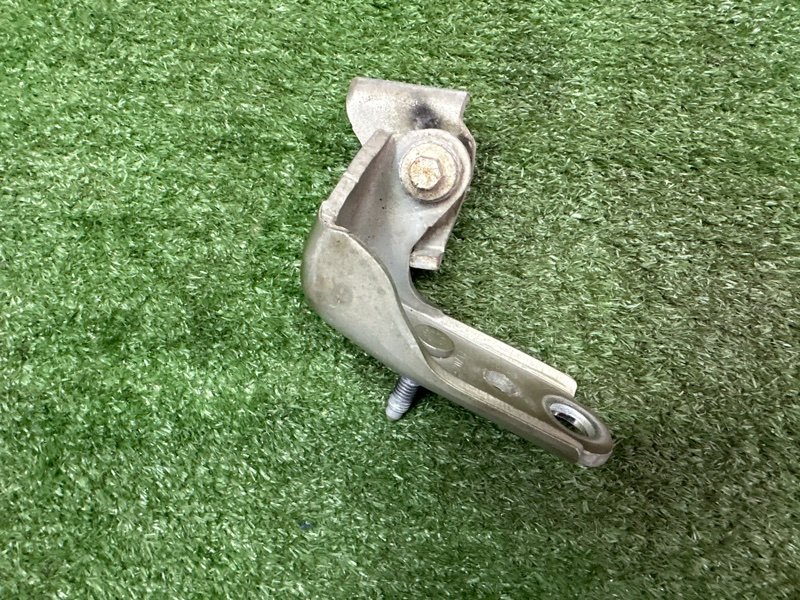 Петля двери Ford Kuga 2013 SUV