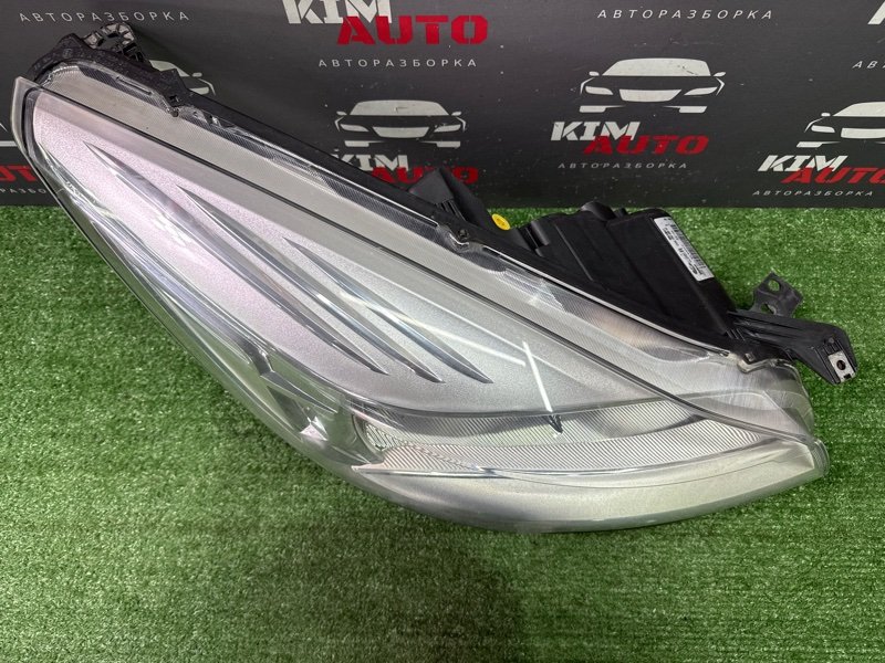 Фара Ford Kuga 2013 SUV