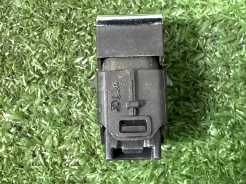 Кнопка стеклоподъемника Ford Kuga 2013 SUV