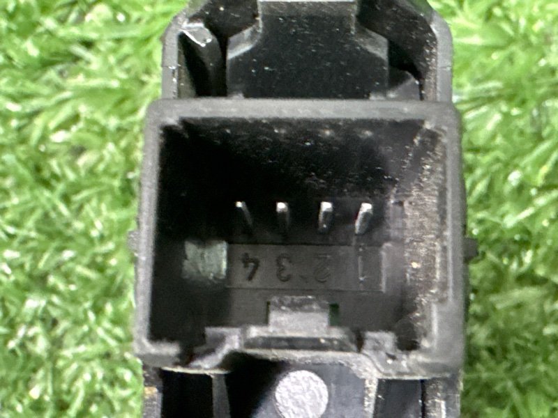 Кнопка стеклоподъемника Ford Kuga 2013 SUV