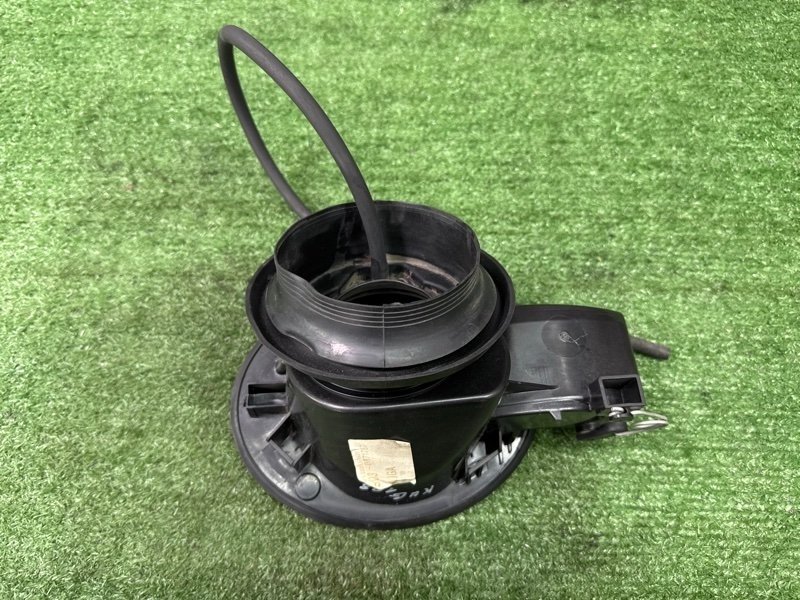 Лючок бензобака Ford Kuga 2013 SUV