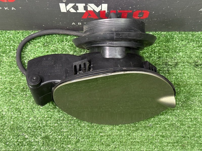 Лючок бензобака Ford Kuga 2013 SUV