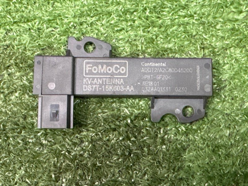 Антенна бесключевого доступа Ford Kuga 2013 SUV