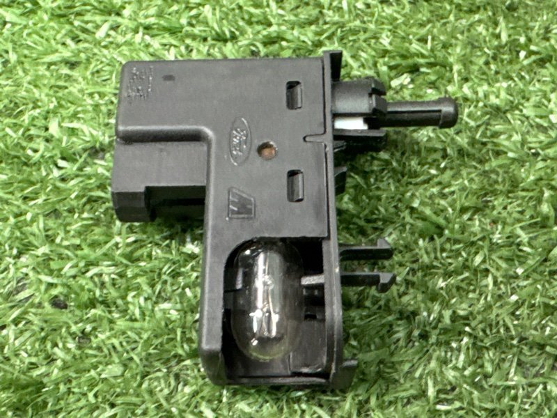 Датчик открытия бардачка Ford Kuga 2013 SUV