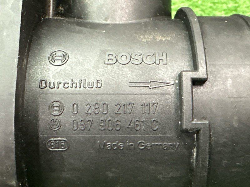 Корпус воздушного фильтра Skoda Octavia A4