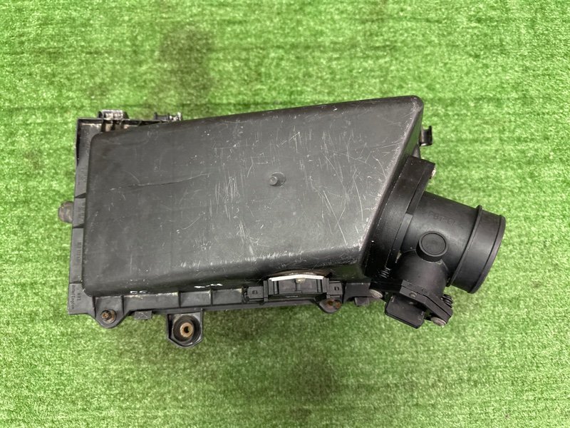 Корпус воздушного фильтра Skoda Octavia A4