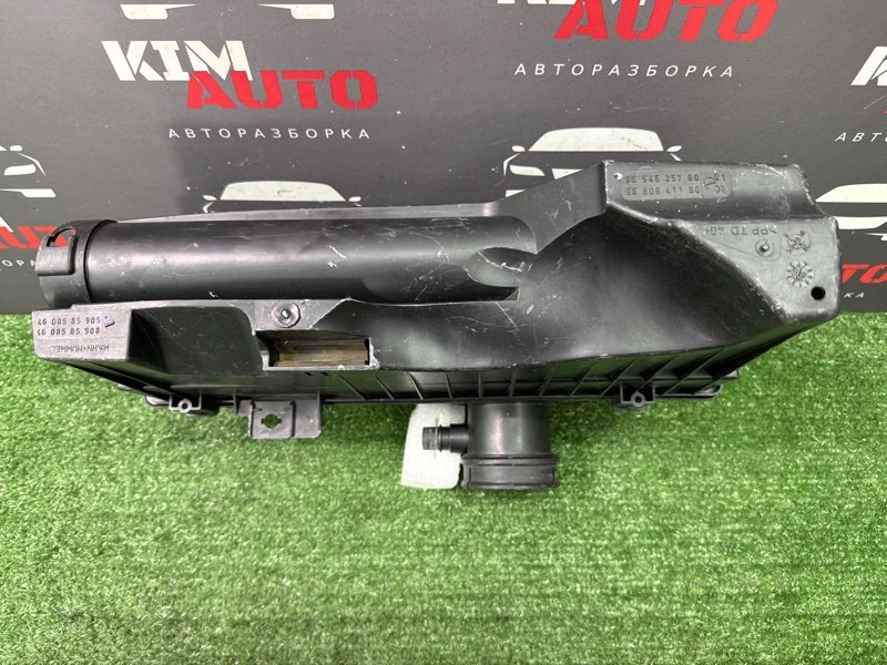 Корпус воздушного фильтра Peugeot 207