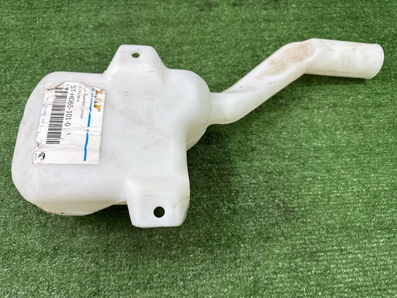 Бачок стеклоомывателя с моторчиком Honda CR-V