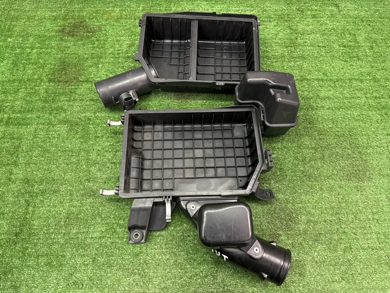 Корпус воздушного фильтра Mitsubishi Outlander 3