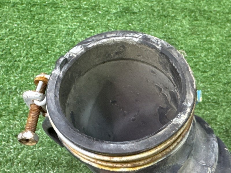 Патрубок воздушного фильтра Mitsubishi Outlander