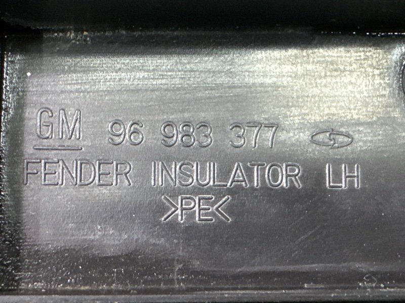 Пыльник крыла Chevrolet Cruze