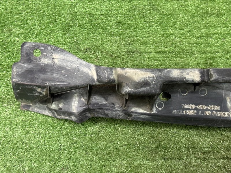 Пыльник крыла Honda Civic 4D