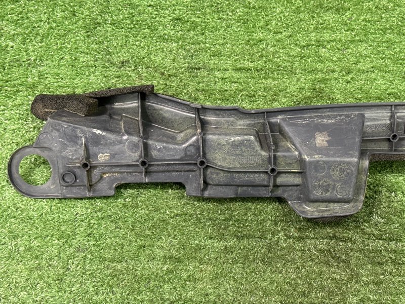 Пыльник крыла Peugeot 107