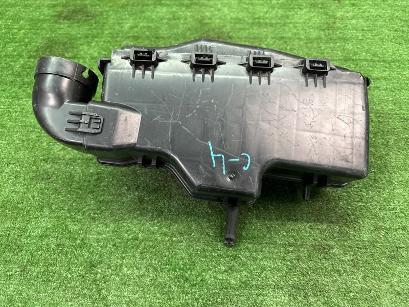 Корпус воздушного фильтра Citroen C 4