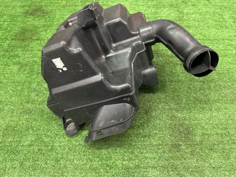 Резонатор воздушного фильтра Ford Focus 2