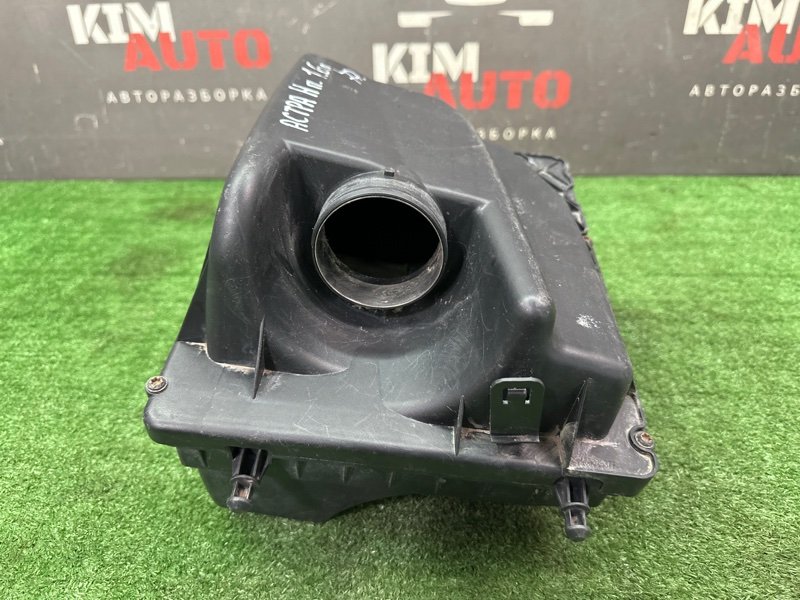 Корпус воздушного фильтра Opel Astra H